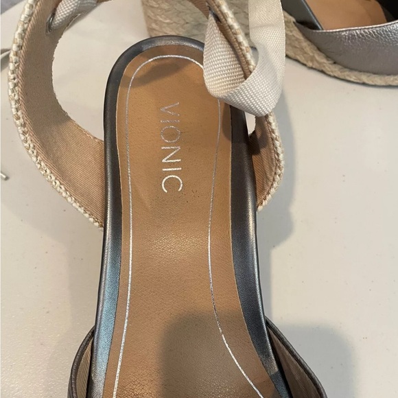 Vionic Size US 10 EU 40 Silver Pewter Aruba Maria Wedge Espadrilles - Picture 10 of 11